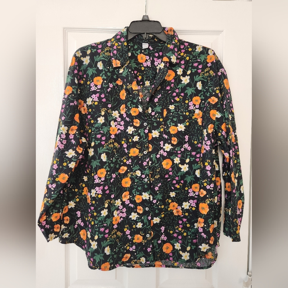 Old Navy XL Button Down Blouse...NWT